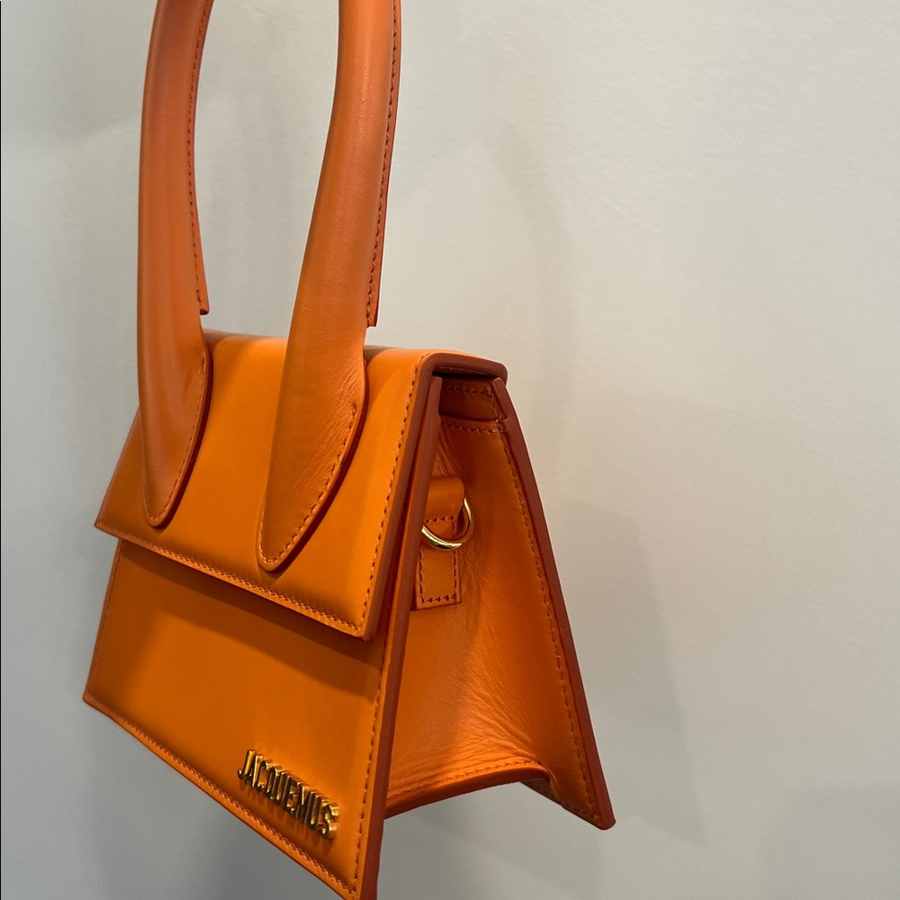 Jacquemus Le Chiquito Moyen Bag - Picture 4 of 9